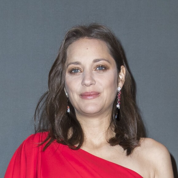 Marion Cotillard enceinte - Avant-première du film "Alliés" au cinéma UGC Normandie à Paris, le 20 novembre 2016. © Olivier Borde