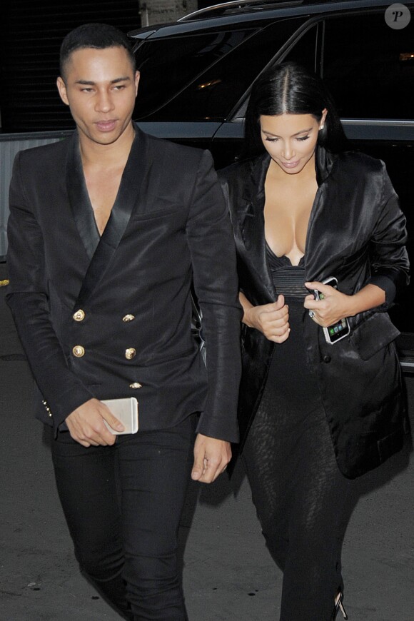 Kim Kardashian (enceinte) et Olivier Rousteing sont allés dîner au Costes à Paris, le 20 juillet 2015