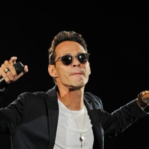 Marc Anthony lors de son concert à l'American Airlines Arena de Miami, le 18 novembre 2016.