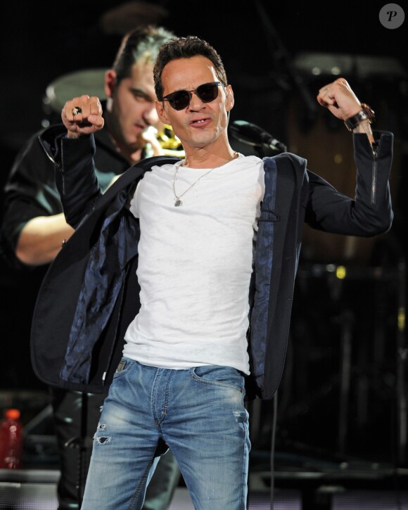 Marc Anthony lors de son concert à l'American Airlines Arena de Miami, le 18 novembre 2016.