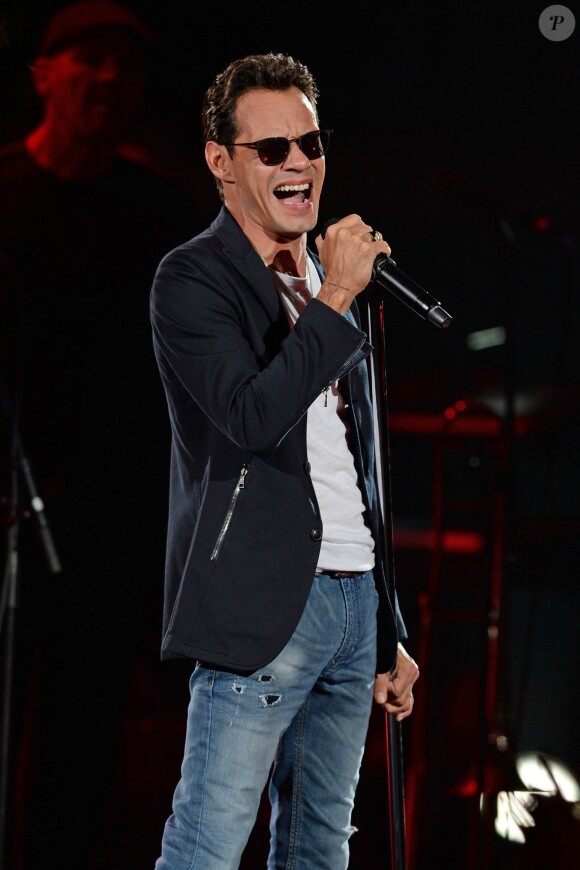 Marc Anthony lors de son concert à l'American Airlines Arena de Miami, le 18 novembre 2016.