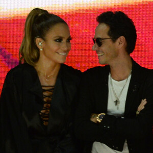Jennifer Lopez et son ex mari Marc Anthony - Hillary Clinton lors du concert de Jennifer Lopez organisé pour soutenir sa candidature aux elections présidentielles à Miami le 29 octobre 2016
