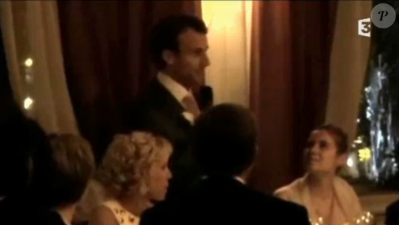 Image du mariage. Extrait d'Emmanuel Macron, la stratégie du météore, un documentaire de Pierre Hurel pour France 3, disponible en replay.