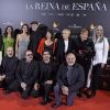 Toute l'équipe du film avec Neus Asensi, Penelope Cruz et Fernando Trueba à la première de "The Queen of Spain" à Madrid, le 24 novembre 2016