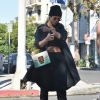 Sofia Richie en jogging noir et chaussures YEEZY (collection Season 3) à West Hollywood. Le 3 novembre 2016.