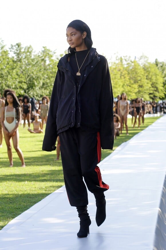 Chanel Iman - Défilé "YEEZY Season 4" de Kanye West au Franklin D. Roosevelt Four Freedoms Park à New York le 7 septembre 2016.