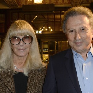 Dany Saval et son mari Michel Drucker - Première de la comédie musicale "La Belle et la Bête" avec Vincent Niclo dans le rôle de la Bête au théâtre Mogador à Paris le 20 mars 2014.