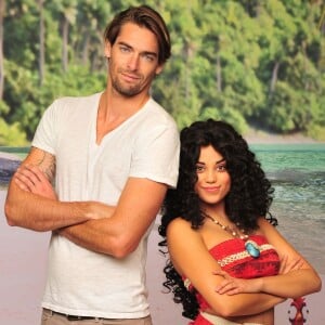 Camille Lacourt et Vaiana - People au Noël de Disneyland Paris. Le 9 novembre 2016 © Disneyland Paris