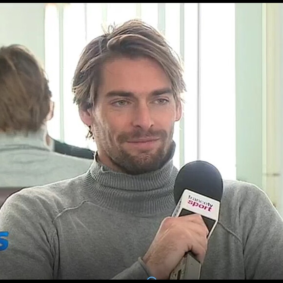 Camille Lacourt au micro de l'émission "Tout le sport" sur France 3 le 28 novembre 2016