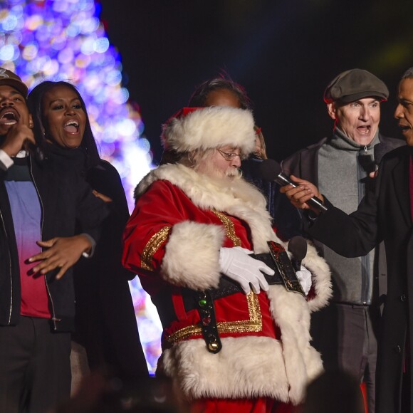 BaracketMichelle Obama lors de l'illumination du sapin de Noël de la Maison-Blanche, à Washington, le 1er décembre 2016.