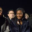 Le président des États-Unis Barack Obama, Michelle Obama, leur fille Sasha Obama, Eva Longoria et Chance The Rapper assistent à la cérémonie d'illumination du sapin de Noël de la Maison Blanche. Washington, le 1er décembre 2016.