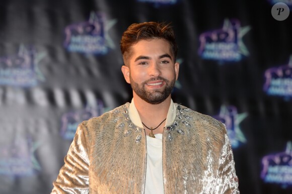 Kendji Girac lors de la 18ème cérémonie des "NRJ Music Awards" au Palais des Festivals à Cannes, le 12 novembre 2016. © Christophe Aubert via Bestimage