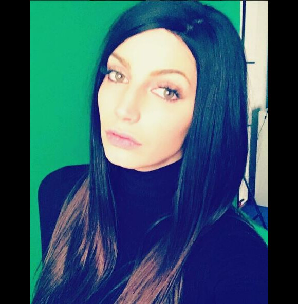 Nadège Lacroix devenue brune, décembre 2016, sur Instagram