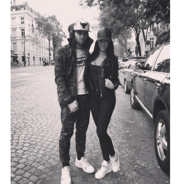 Jésé Rodriguez et sa compagne actuelle Aurah Ruiz dans les rues de Paris. Photo publiée sur Instagram en 2016.