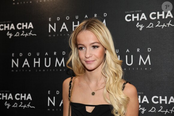 Cassandra Foret à la soirée de présentation de la nouvelle collection Edouard Nahum au VIP Room à Paris, le 6 décembre 2016. © Didier Sabardin/Bestimage