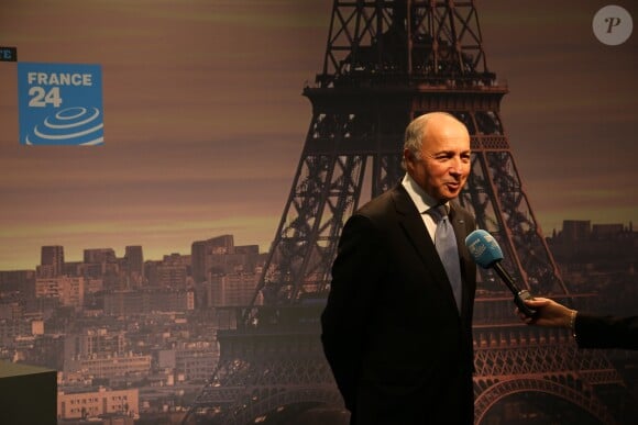 Exclusif - Laurent Fabius à la soirée pour célébrer les 10 ans de la chaine France 24. Issy-les-Moulineaux, le 6 décembre 2016. © Marc Ausset-Lacroix/Bestimage