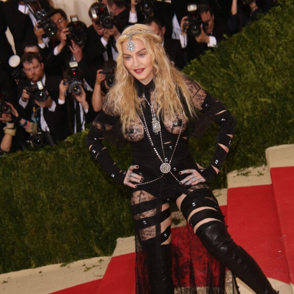 Madonna à la Soirée Costume Institute Benefit Gala 2016 (Met Ball) sur le thème de "Manus x Machina" au Metropolitan Museum of Art à New York, le 2 mai 2016. © Sonia Moskowitz/Globe Photos/Zuma Press/Bestimage