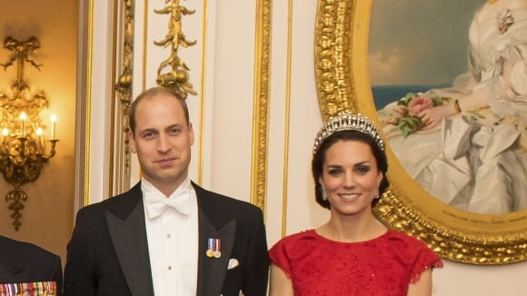 Kate Middleton : Radieuse avec la tiare de Diana dans une robe (encore) recyclée