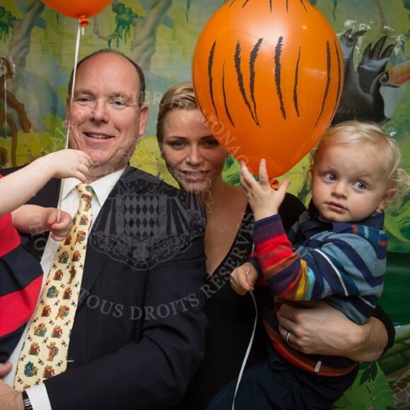 Mercredi 7 décembre, le prince Albert II et la princesse Charlene ont célébré le deuxième anniversaire du prince héréditaire Jacques et de la princesse Gabriella sur le thème d'un safari dans la jungle.