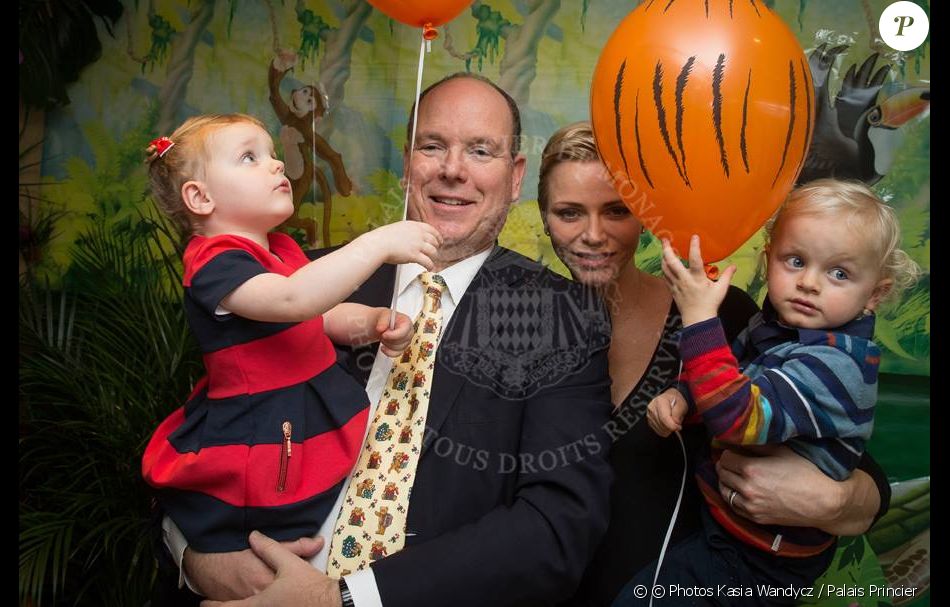 Mercredi 7 Decembre Le Prince Albert Ii Et La Princesse Charlene Ont Celebre Le Deuxieme Anniversaire Du Prince Hereditaire Jacques Et De La Princesse Gabriell Purepeople