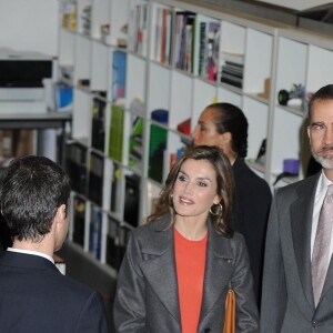 La reine Letizia et le roi Felipe VI d'Espagne visitaient le palais Bolsa à Porto, le 29 novembre 2016, lors de leur visite d'Etat au Portugal.