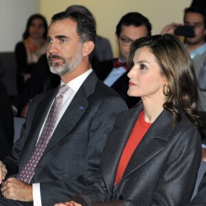 La reine Letizia et le roi Felipe VI d'Espagne visitaient le palais Bolsa à Porto, le 29 novembre 2016, lors de leur visite d'Etat au Portugal.