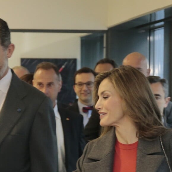 La reine Letizia et le roi Felipe VI d'Espagne visitaient le palais Bolsa à Porto, le 29 novembre 2016, lors de leur visite d'Etat au Portugal.