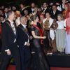 La reine Letizia (en robe Carolina Herrera) et le roi Felipe d'Espagne prenaient part le 28 novembre 2016 à un dîner officiel à Guimarães dans le cadre de leur visite d'Etat au Portugal.