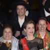 La reine Letizia (en robe Carolina Herrera) et le roi Felipe d'Espagne prenaient part le 28 novembre 2016 à un dîner officiel à Guimarães dans le cadre de leur visite d'Etat au Portugal.