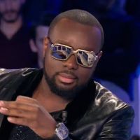 Maître Gims et ses lunettes: "Avant c'était pour faire stylé mais maintenant..."