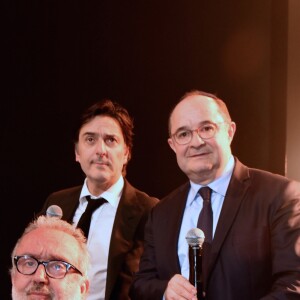 Exclusif - Les deux Parrains 2016 de la Tsédaka, Yvan Attal, Dominique Farrugia et le président de l'action sociale juive, le ' FSJU ' (Fond Social Juif Unifié) Mr Ariel Goldmann - Concert de solidarité de l'appel national pour la Tsédaka (Solidarité de la Communauté Juive de France envers les israélites et non israélites démunis) au Palais des Sports à Paris le 12 décembre 2016. Chaque année, l'Appel national pour la tsédaka mobilise dans un même élan de générosité, l’ensemble de la communauté juive de France pour soutenir des programmes sociaux. © Erez Lichtfeld/Bestimage