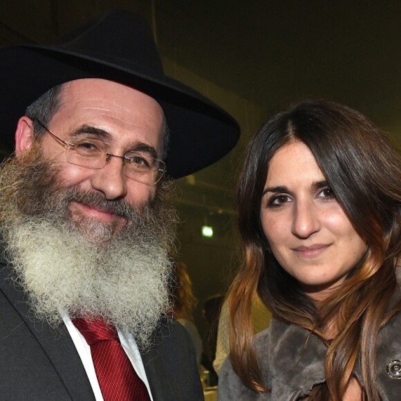 Exclusif - Géraldine Nakache tenant un Chandelier de ' Chanoukah ' ( la fête des Lumières ) et un Rabbin - Concert de solidarité de l'appel national pour la Tsédaka (Solidarité de la Communauté Juive de France envers les israélites et non israélites démunis) au Palais des Sports à Paris le 12 décembre 2016. Chaque année, l'Appel national pour la tsédaka mobilise dans un même élan de générosité, l’ensemble de la communauté juive de France pour soutenir des programmes sociaux. © Erez Lichtfeld/Bestimage