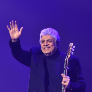 Exclusif - Enrico Macias - Concert de solidarité de l'appel national pour la Tsédaka (Solidarité de la Communauté Juive de France envers les israélites et non israélites démunis) au Palais des Sports à Paris le 12 décembre 2016. Chaque année, l'Appel national pour la tsédaka mobilise dans un même élan de générosité, l’ensemble de la communauté juive de France pour soutenir des programmes sociaux. © Erez Lichtfeld/Bestimage