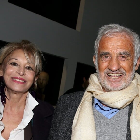 Exclusif - Prix spécial - Jean-Paul Belmondo et son amie Béatrice Agenin - Soirée de lancement, au Musée Paul Belmondo, de deux ouvrages signés par Jean-Paul Belmondo, "Mille vies valent mieux qu'une" et "Belmondo par Belmondo" parus aux éditions Fayard à Boulogne-Billancourt, le 5 Décembre 2016. © Dominique Jacovides/Bestimage