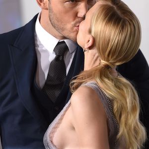 Anna Faris et son mari Chris Pratt à la première de Passengers au théâtre The Regency Village à Westwood, le 14 décembre 2016