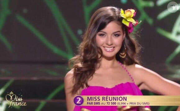 Miss Réunion 2016 : Ambre Nguyen - Les 12 demi-finalistes défilent en bikini. Concours Miss France 2017. Sur TF1, le 17 décembre 2016. 
