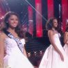Les cinq finalistes défilent en robe de réveillon. Concours Miss France 2017. Sur TF1, le 17 décembre 2016. 