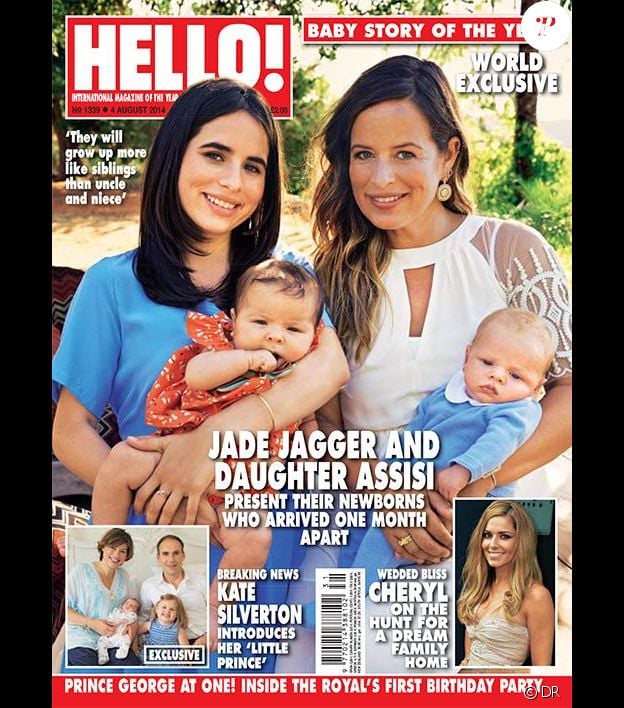 Jade Jagger et sa fille Assisi posent en couverture du magazine "Hello" (daté d'août 2014) avec leurs bambins respectifs, nés à quatre semaines d'écart.