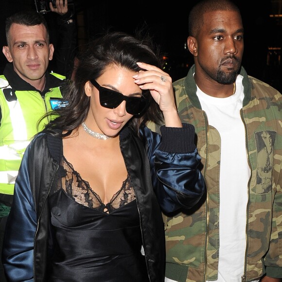 Kim Kardashian se rend dans une boutique Vivienne Westwood avec Kanye West, à Londres, le 21 mai 2016.