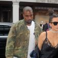 Kim Kardashianet Kanye West se rendent dans un restaurant de Londres le 21 mai 2016.