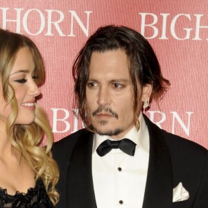 Johnny Depp et sa femme Amber Heard - People à la 27e soirée annuelle du Festival du film de Palm Springs au Convention Center le 2 janvier 2016.