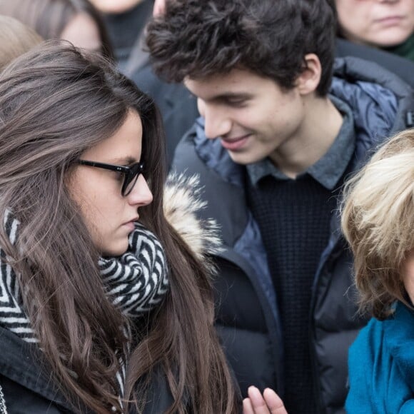 Charlotte Messica, l'arrière petite-fille de Michèle Morgan, et Danièle Thompson - Sorties des obsèques de Michèle Morgan en l'église Saint-Pierre de Neuilly-sur-Seine. Le 23 décembre 2016