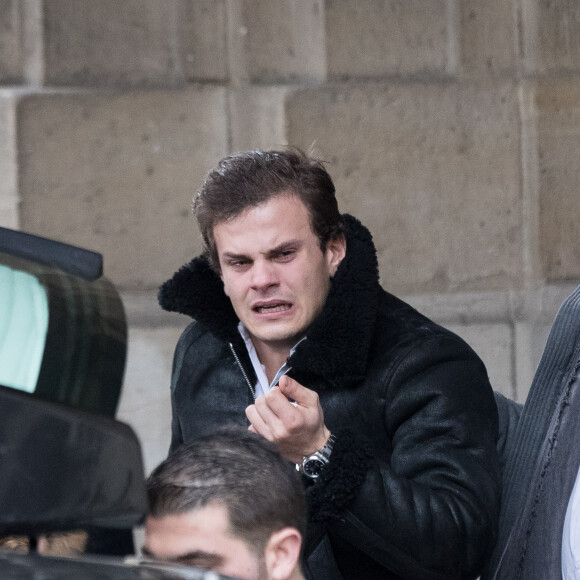 François, arrière petit-fils de Michèle Morgan - Sorties des obsèques de Michèle Morgan en l'église Saint-Pierre de Neuilly-sur-Seine. Le 23 décembre 2016