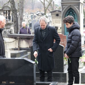 Christopher Thompson lors des obsèques de Michèle Morgan, enterrée au côté de son compagnon Gérard Oury, au cimetière du Montparnasse. Paris, le 23 décembre 2016.