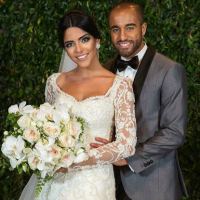 Lucas : La star du PSG a épousé sa belle Larissa au Brésil