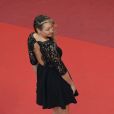 Julie Ferrier - Montée des marches du film "Julieta" lors du 69e Festival International du Film de Cannes. Le 17 mai 2016.