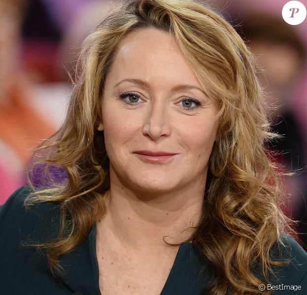 Julie Ferrier - Enregistrement de l'émission "Vivement Dimanche" à Paris le 11 Fevrier 2015.