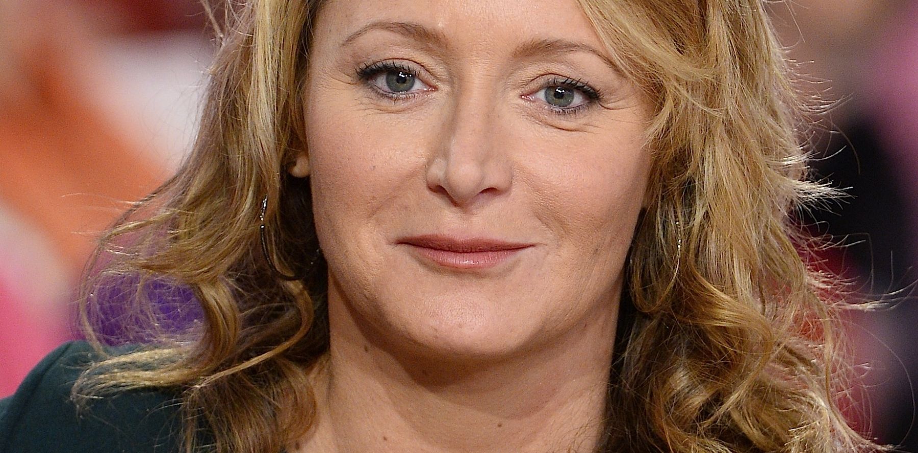 Films Et Séries Tv Avec Julie Ferrier Julie Ferrier : "J'ai un rapport très fusionnel avec ma mère" - Purepeople