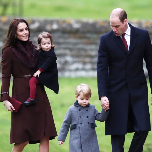 Le prince William, la duchesse Catherine et leurs enfants le prince George et la princesse Charlotte de Cambridge ont passé Noël avec les Middleton, se rendant le 25 décembre 2016 à la messe en l'église St Mark d'Englefield, dans le Berkshire.