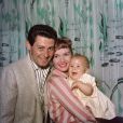 Eddie Fisher et Debbie Reynolds avec leur fille Carrie Fisher, en 1957